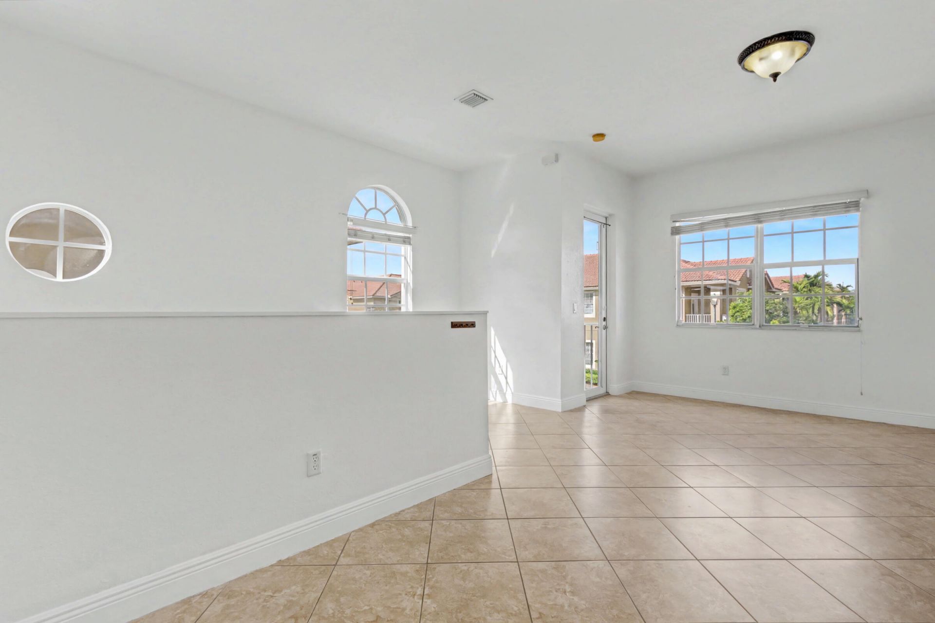 5869 Hampton Hills Boulevard, Tamarac, FL 33321 Photo