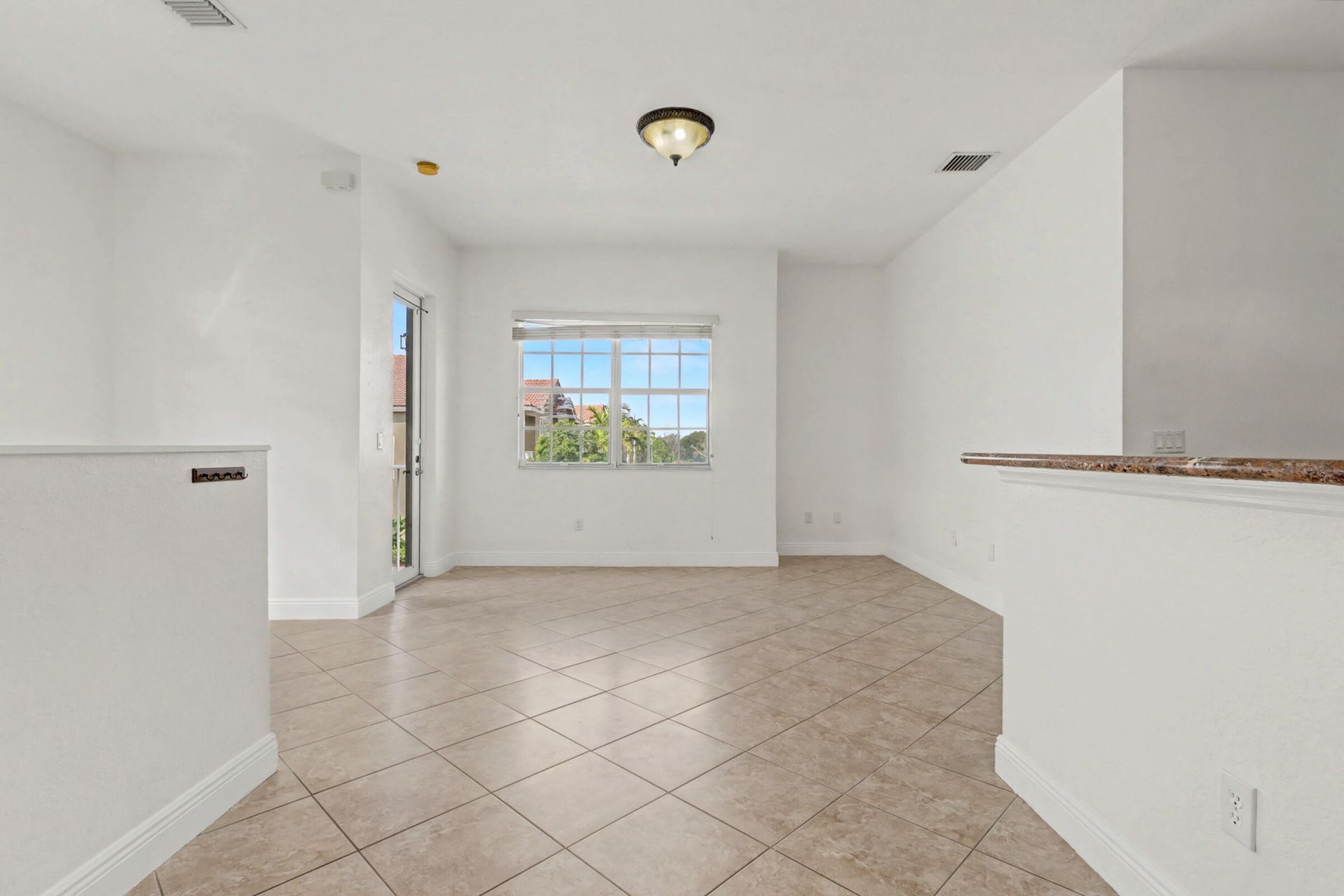 5869 Hampton Hills Boulevard, Tamarac, FL 33321 Photo