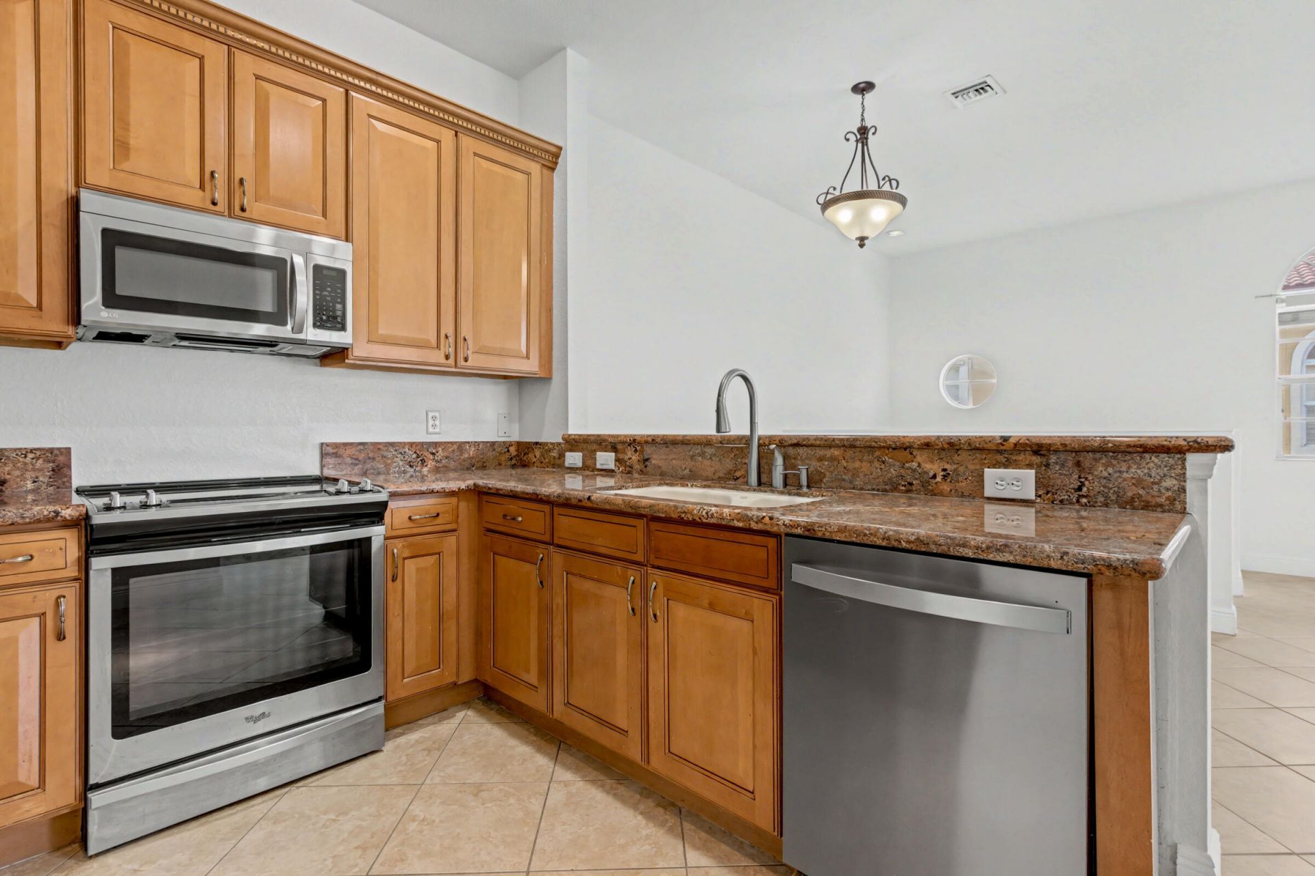 5869 Hampton Hills Boulevard, Tamarac, FL 33321 Photo