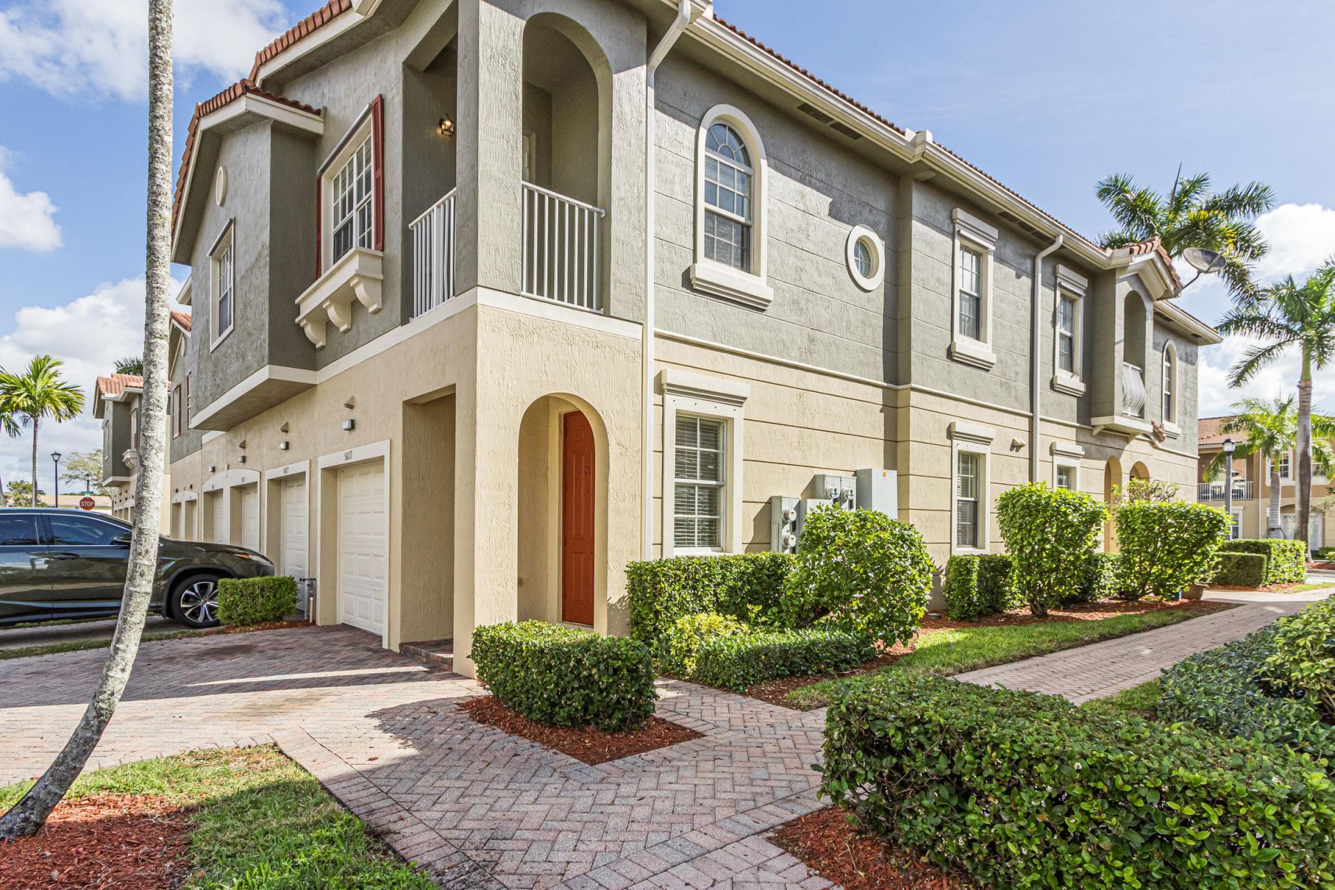 5869 Hampton Hills Boulevard, Tamarac, FL 33321 Photo