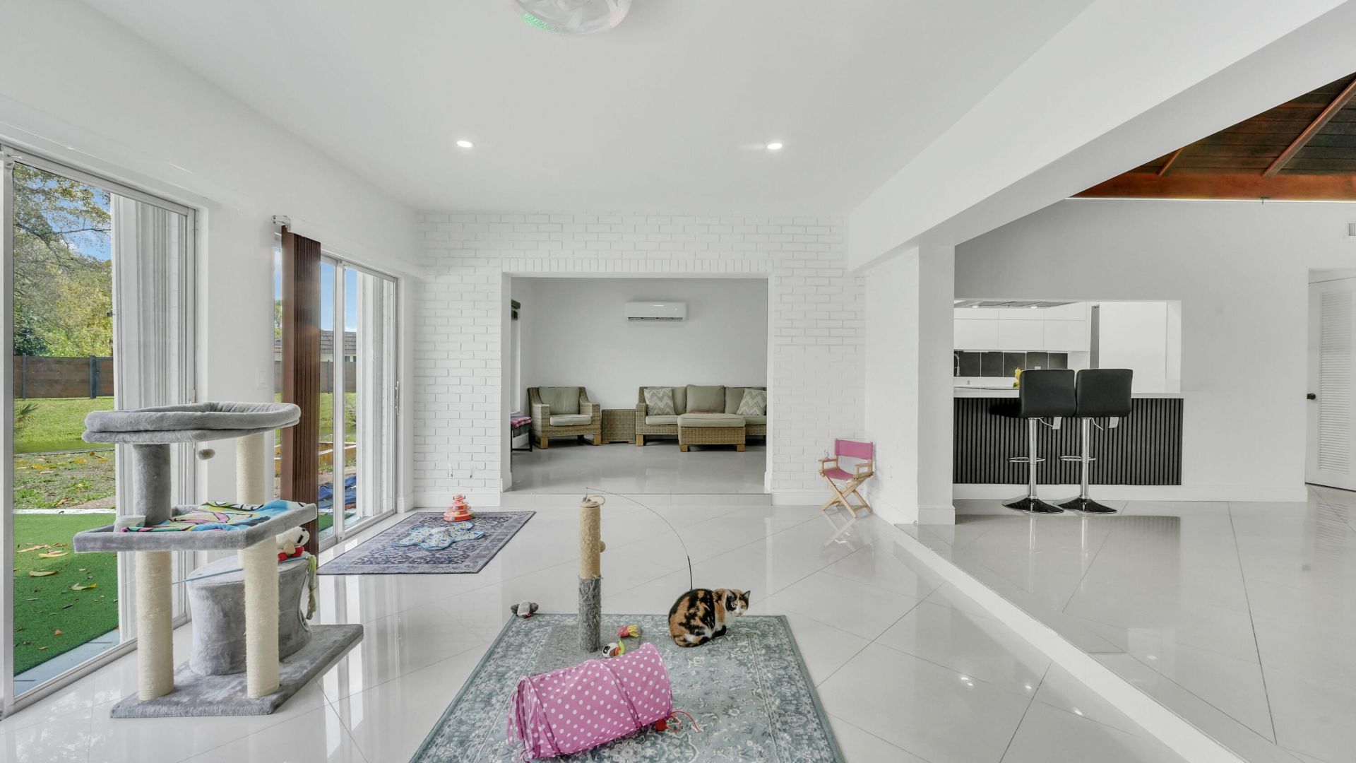 5707 White Hickory Circle, Tamarac, FL 33319 Photo