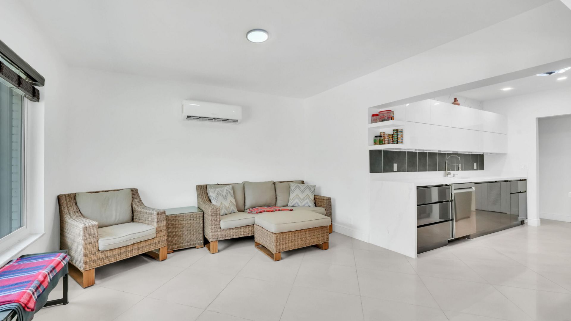 5707 White Hickory Circle, Tamarac, FL 33319 Photo