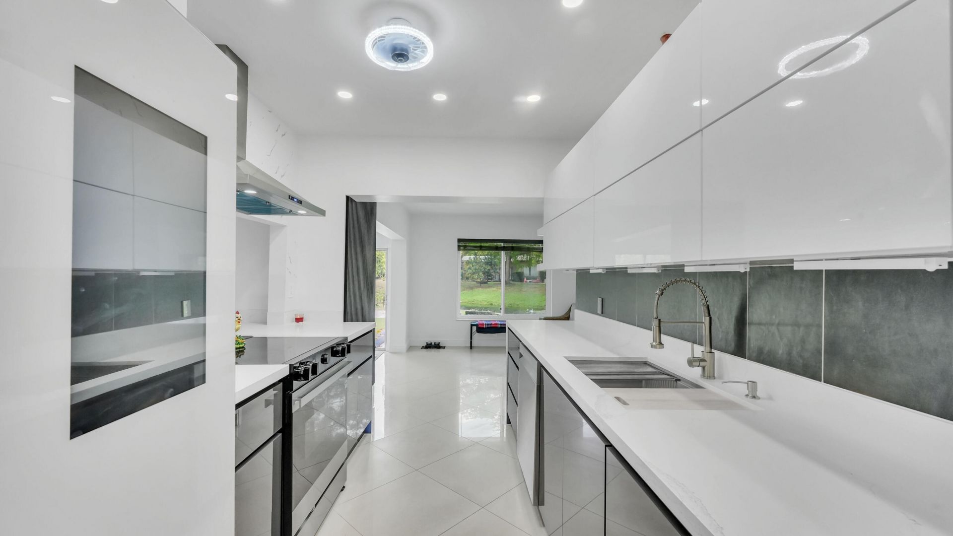 5707 White Hickory Circle, Tamarac, FL 33319 Photo