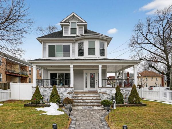 175 Hempstead Avenue, Lynbrook, NY 11563