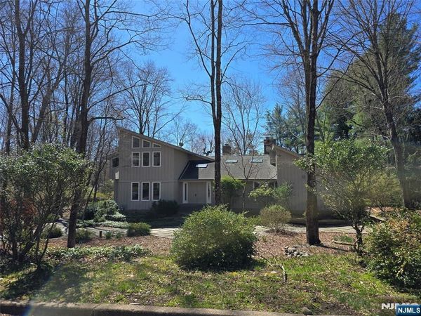 47 Hopper Farm Road, Upper Saddle River, NJ 07458