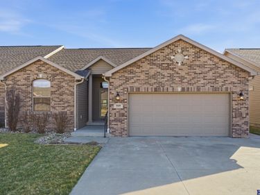 9128 Baybrook Circle, Lincoln, NE 68516
