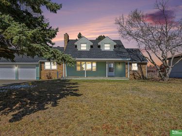10406 Boyd Street, Omaha, NE 68134