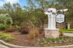 212 Castle Hill Drive photo 4