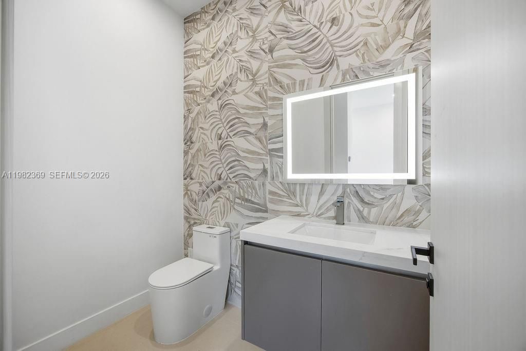 1321 NE 13th Ave, Unit 1321, Fort Lauderdale, FL 33304 Photo