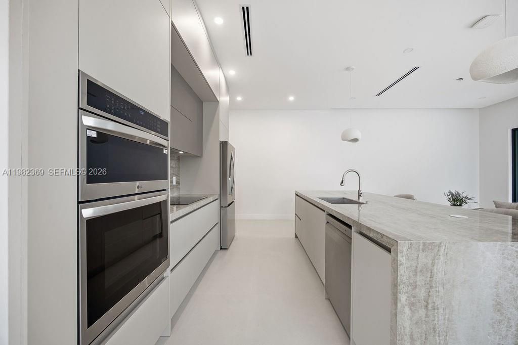 1321 NE 13th Ave, Unit 1321, Fort Lauderdale, FL 33304 Photo