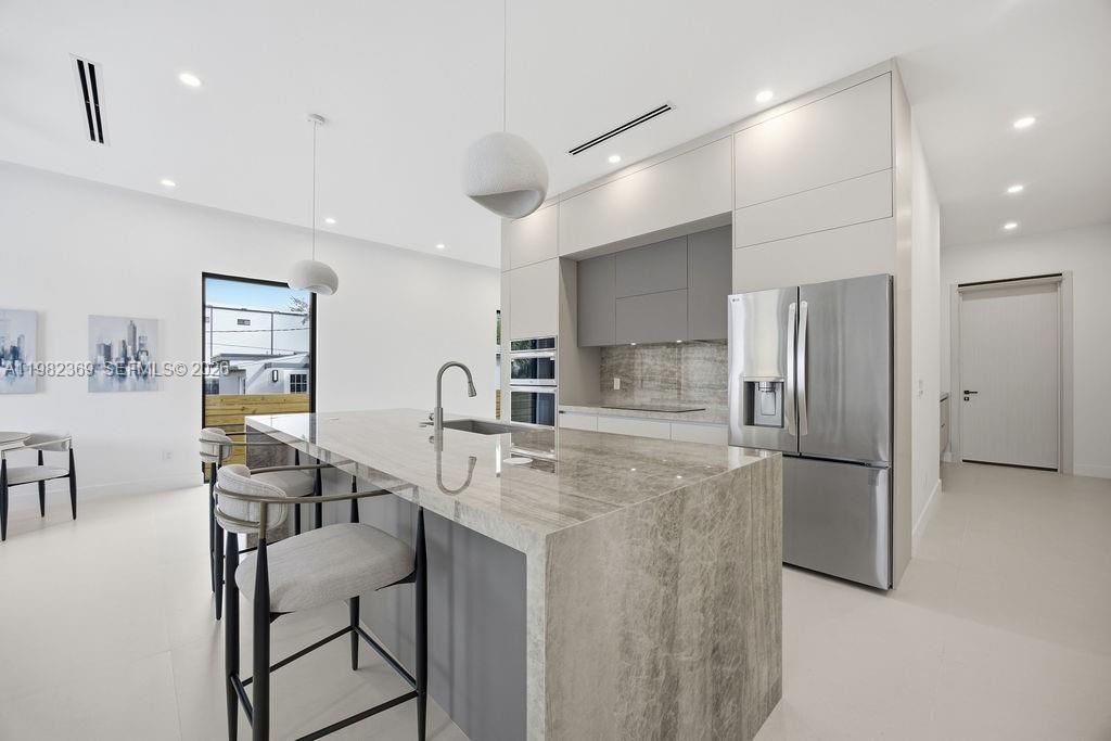 1321 NE 13th Ave, Unit 1321, Fort Lauderdale, FL 33304 Photo