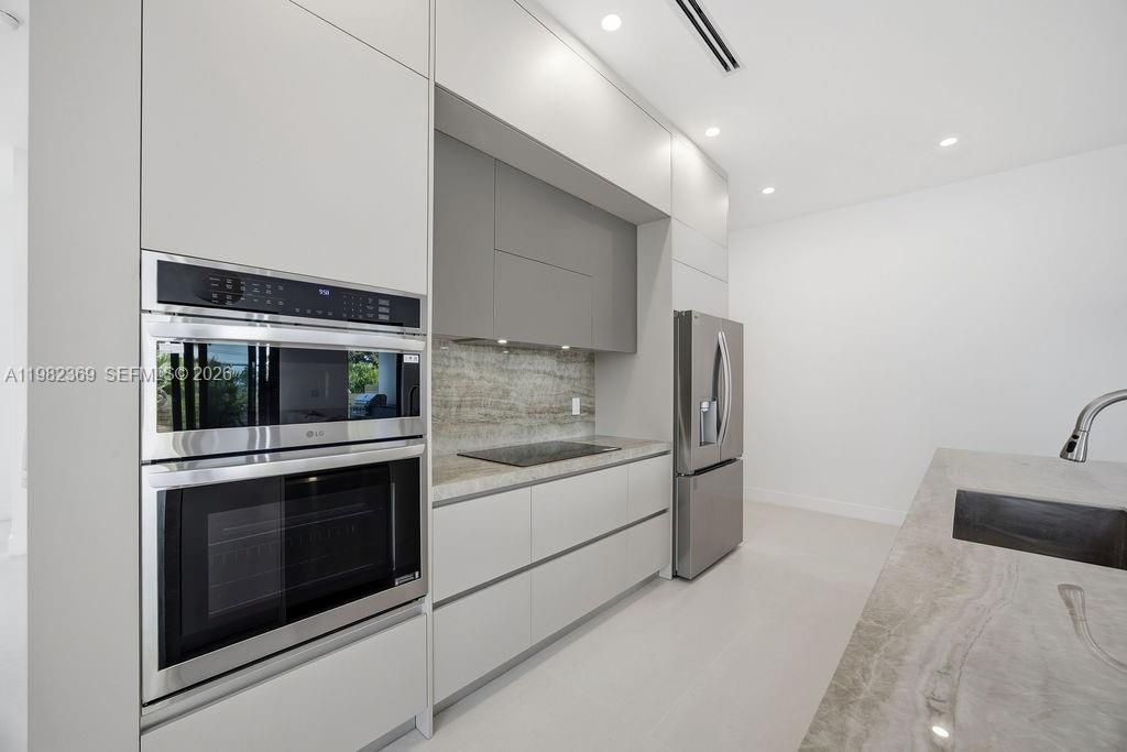 1321 NE 13th Ave, Unit 1321, Fort Lauderdale, FL 33304 Photo