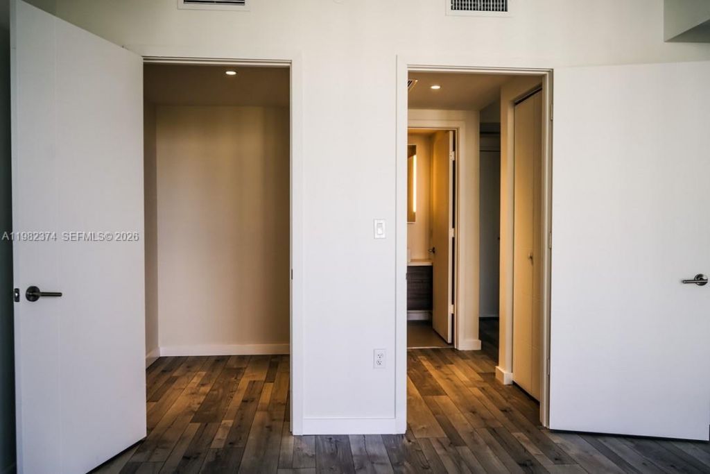 1010 SW 2nd Ave , Unit 1007, Miami, FL 33130 Photo