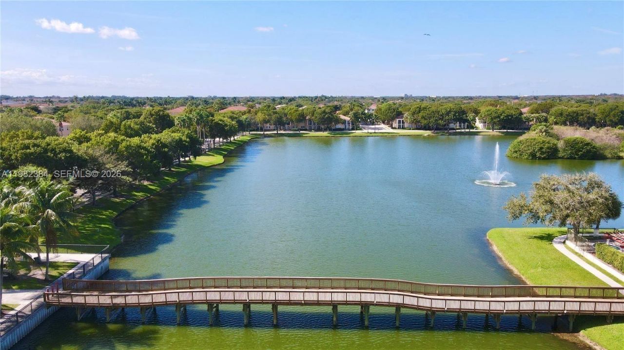 2557 Centergate Dr , Unit 103, Miramar, FL 33025 Photo