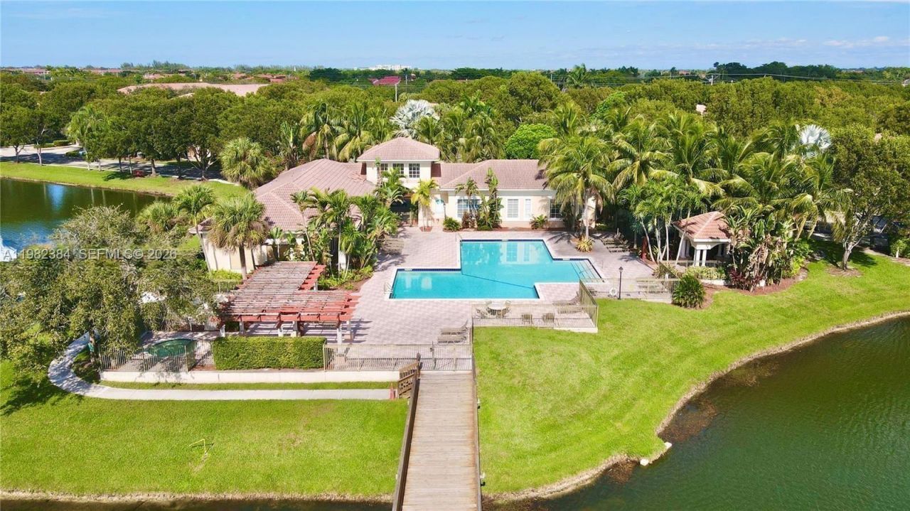 2557 Centergate Dr , Unit 103, Miramar, FL 33025 Photo