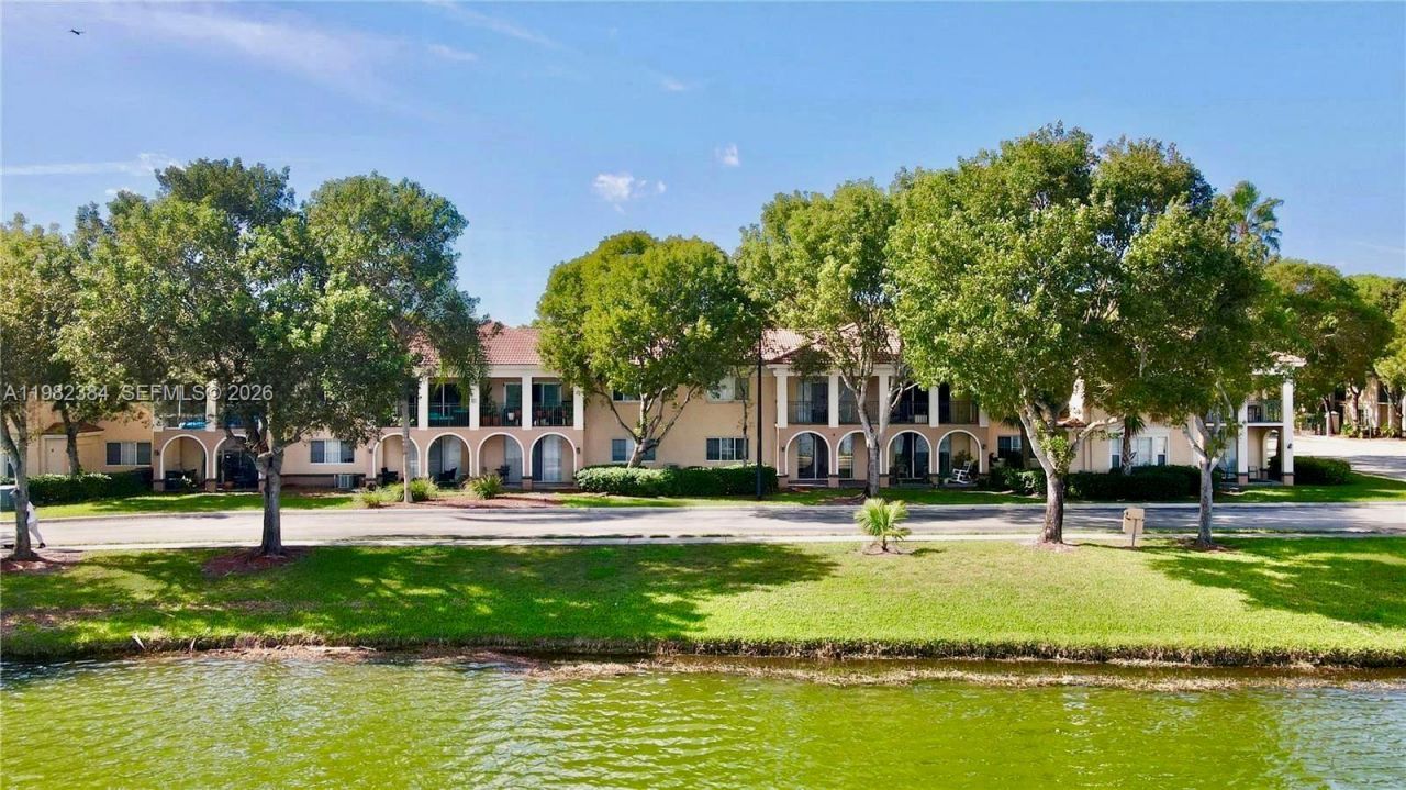 2557 Centergate Dr , Unit 103, Miramar, FL 33025 Photo