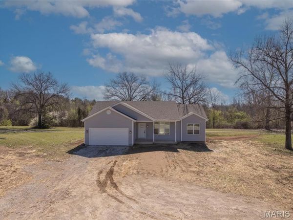 945 N Highway 79, Unincorporated, MO 63347