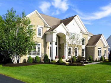 6555 Ashford Court, East Amherst, NY 14051