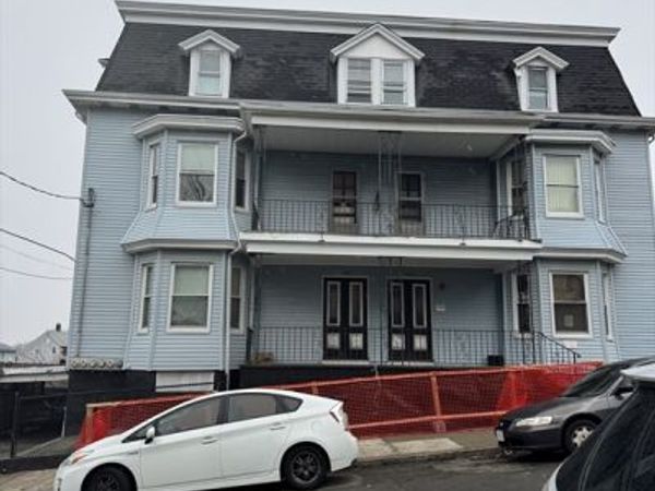118 Locust St, Unit 2w, Fall River, MA 02720