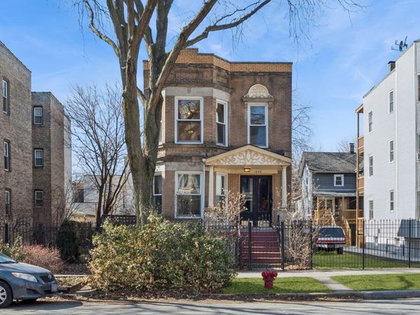1632 N Francisco Avenue , Chicago, IL 60647