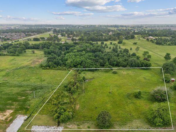 12602 N 116th Street North , Owasso, OK 74055