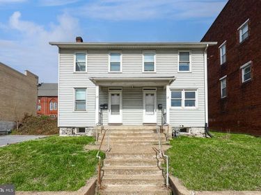 15 S FRONT STREET, STEELTON, PA 17113