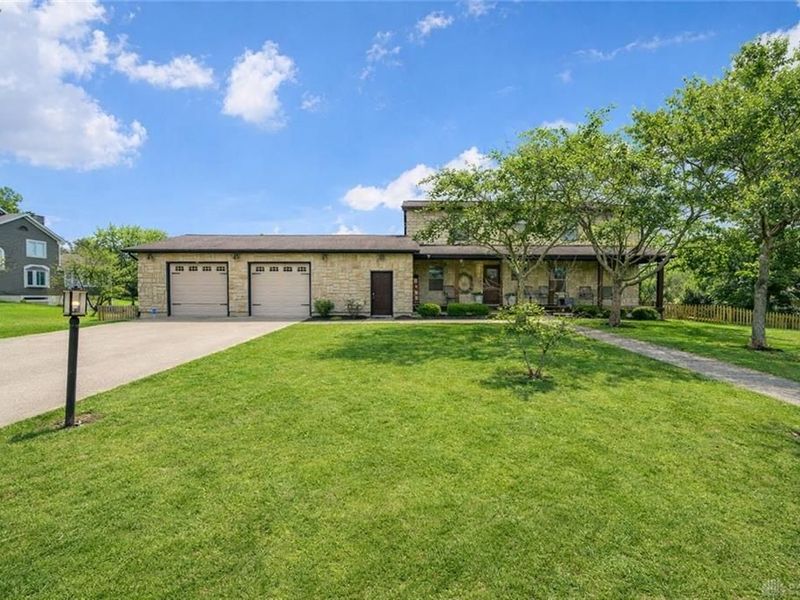 780 W Eva Circle, Springfield Township, OH 45504 Photo 1