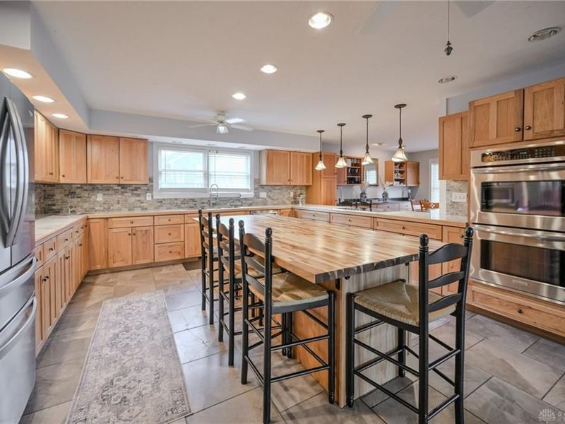 780 W Eva Circle, Springfield Township, OH 45504 Photo 13