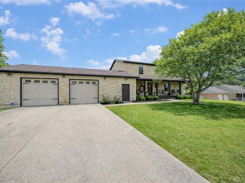 780 W Eva Circle, Springfield Township, OH 45504 Photo 3