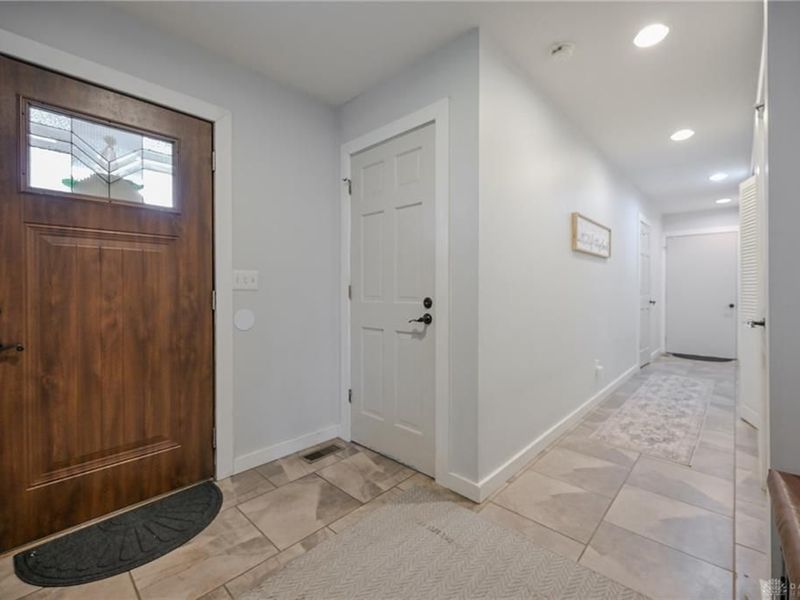 780 W Eva Circle, Springfield Township, OH 45504 Photo 8