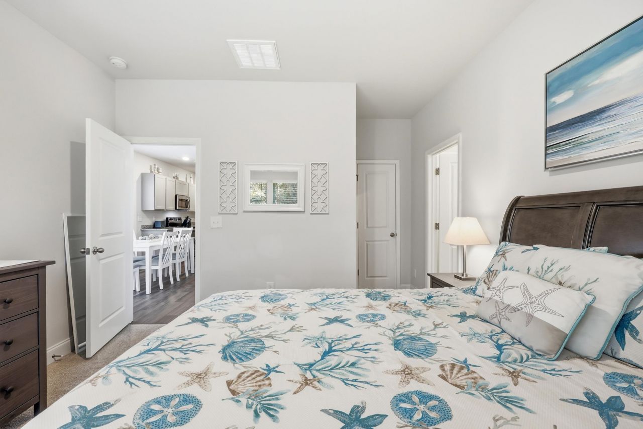 487 Waterend Dr. Photo 10