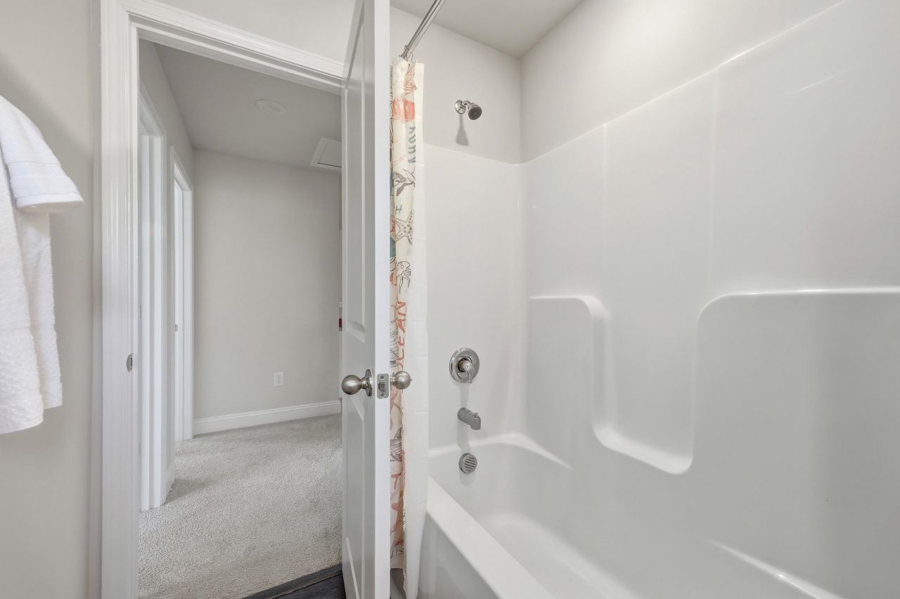 487 Waterend Dr. Photo 17