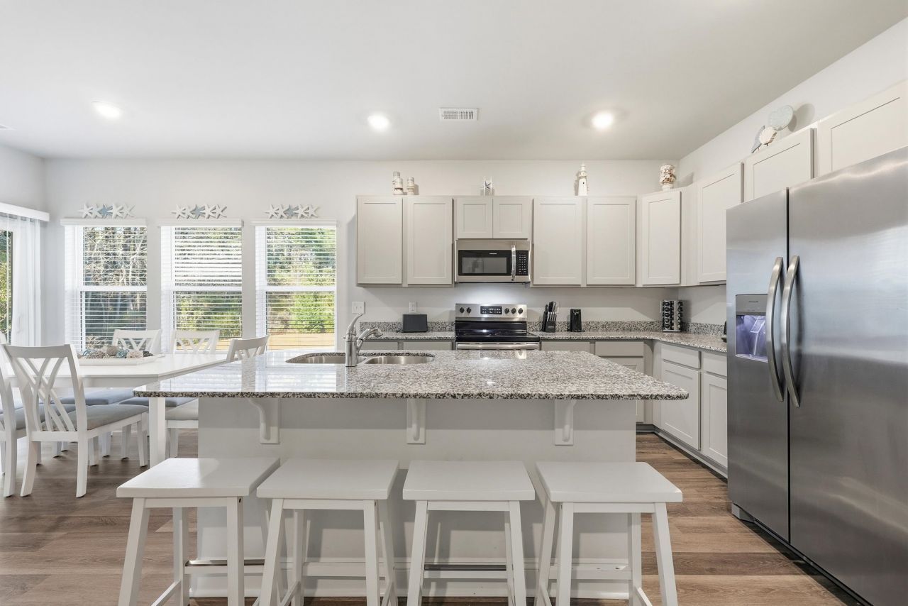 487 Waterend Dr. Photo 6