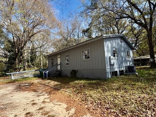 2708 E 24th Street, Pascagoula, MS 39581