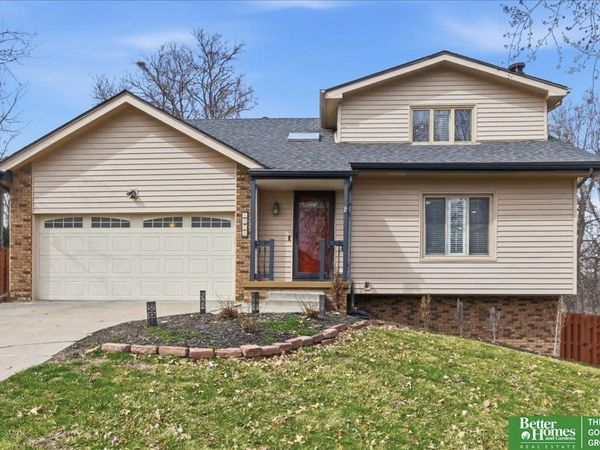 9024 Washington Street, Omaha, NE 68127