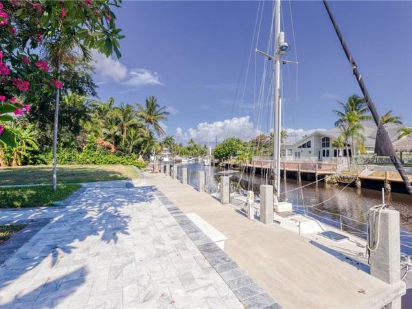 2680 NE 24th Street, Pompano Beach, FL 33064