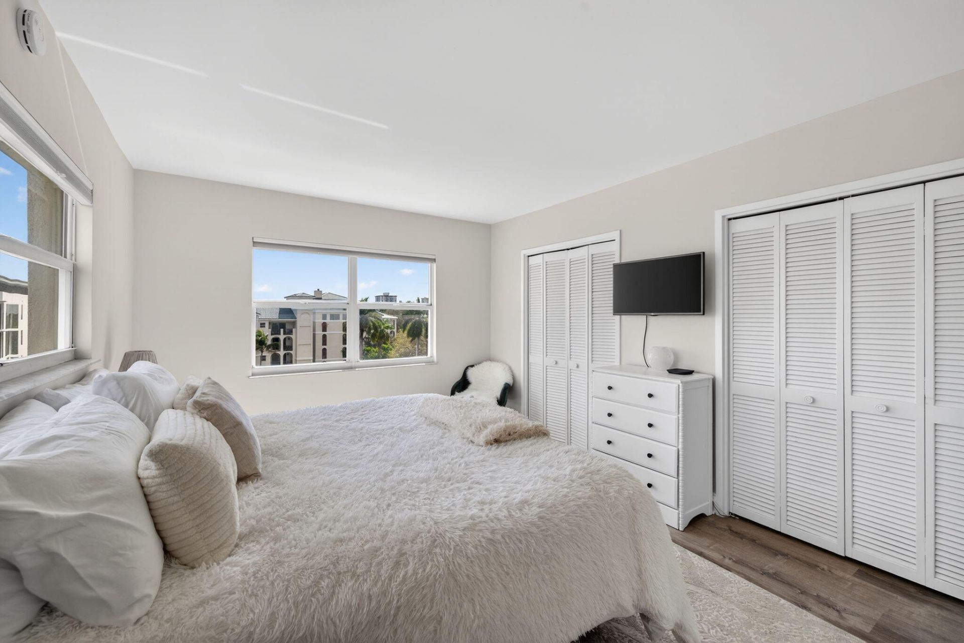 2555 NE 11th Street, Unit 609, Fort Lauderdale, FL 33304 Photo