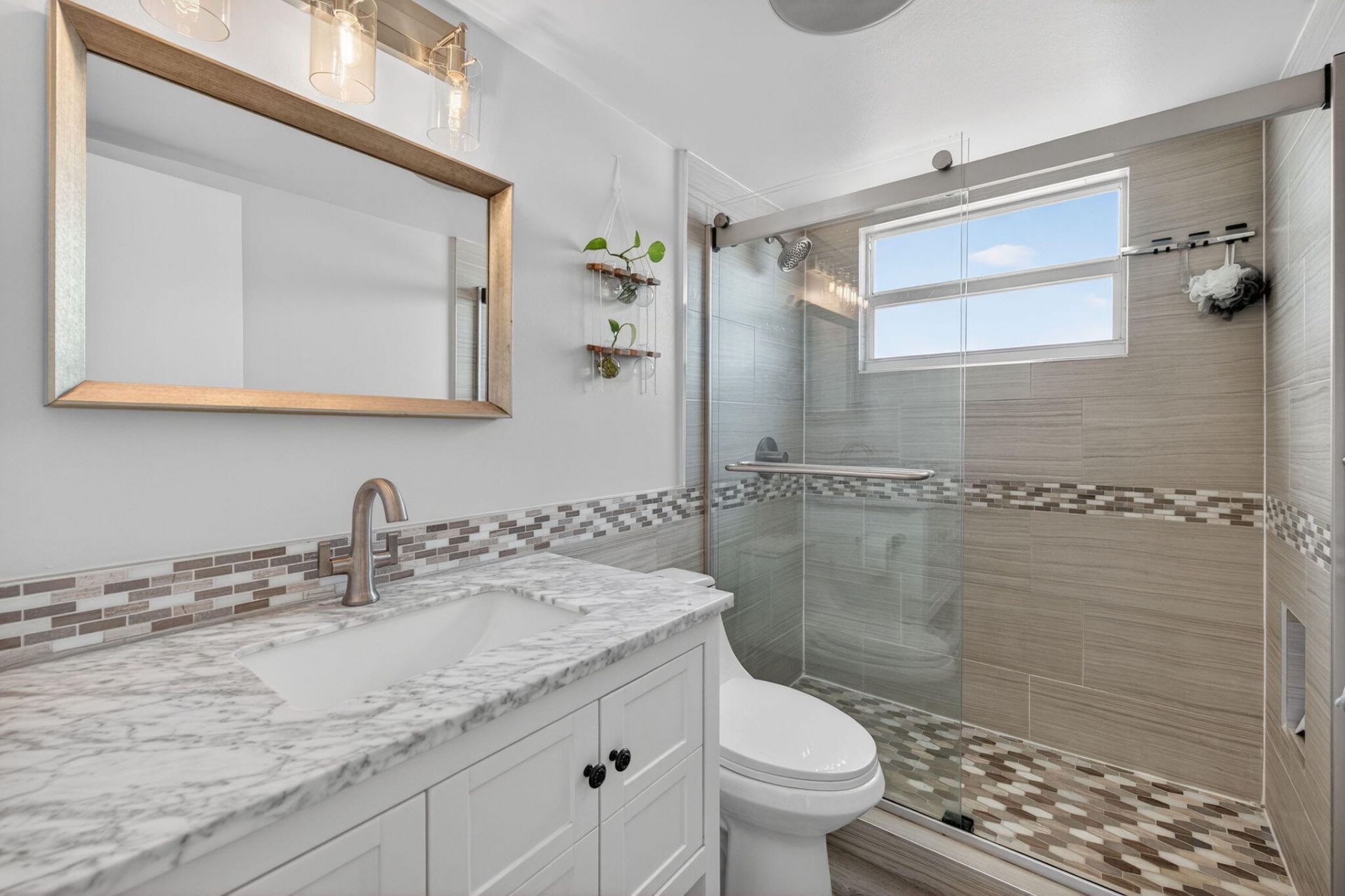 2555 NE 11th Street, Unit 609, Fort Lauderdale, FL 33304 Photo