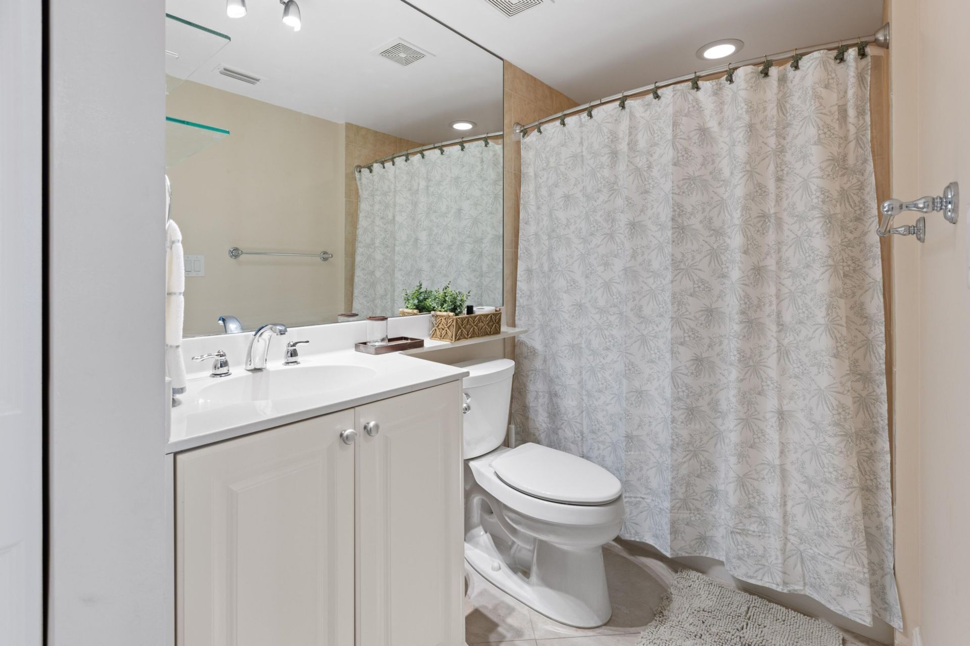 275 NW Flagler Avenue, Unit 205, Stuart, FL 34994 Photo