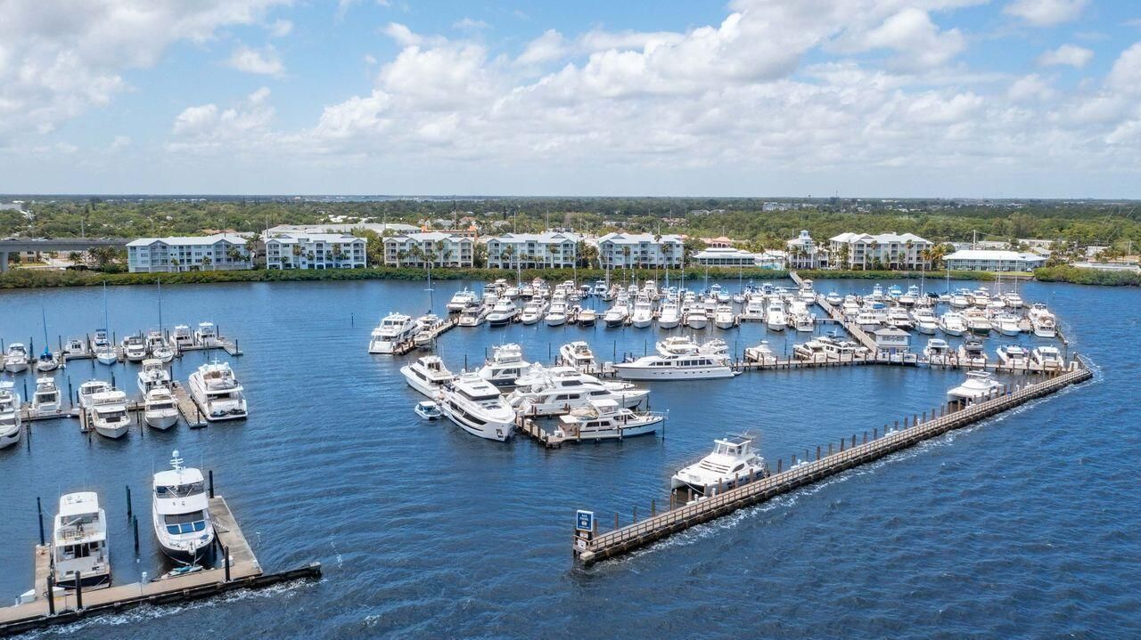 275 NW Flagler Avenue, Unit 205, Stuart, FL 34994 Photo