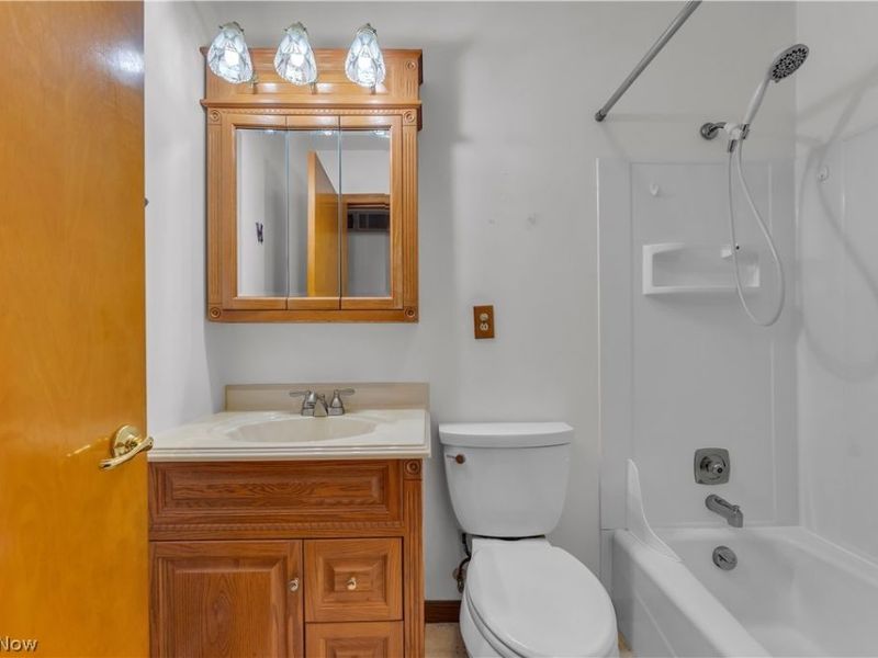 811 Tarry Lane, Amherst, OH 44001 Photo 25