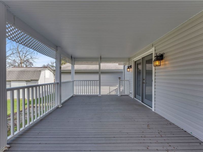 811 Tarry Lane, Amherst, OH 44001 Photo 5