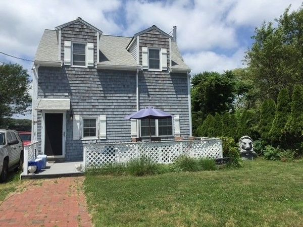 9 Beach St, Plymouth, MA 02360