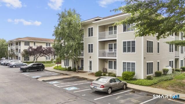 468 Main, Unit 111, East Lyme, CT 06357 Main Photo