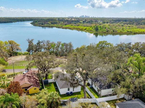3414 RIVERVIEW DRIVE, TAMPA, FL 33604