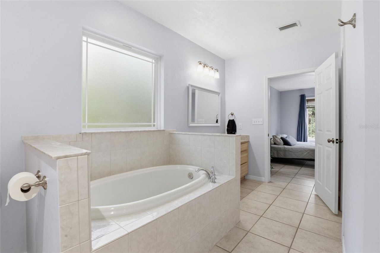 1829 NW 34th Street , Gainesville, FL 32605 Photo