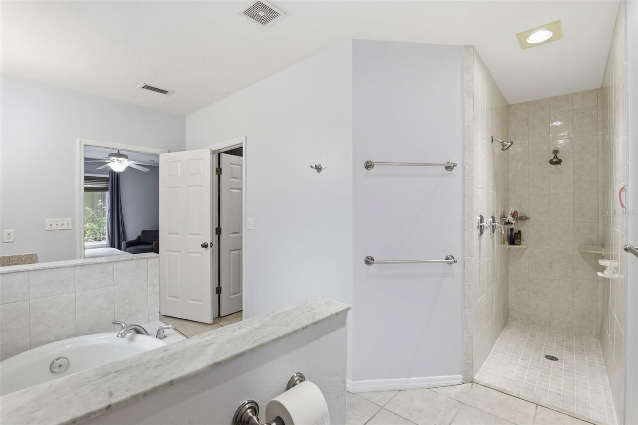 1829 NW 34th Street , Gainesville, FL 32605 Photo