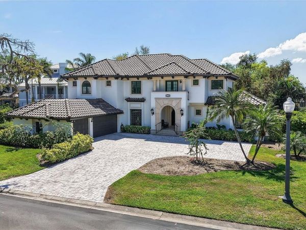 1100 TORTUGA CIRCLE NE, ST PETERSBURG, FL 33702