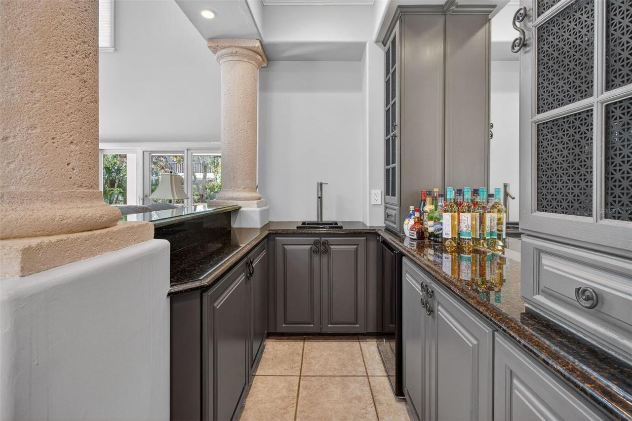 1100 Tortuga Circle Ne, Saint Petersburg, FL 33702 Photo