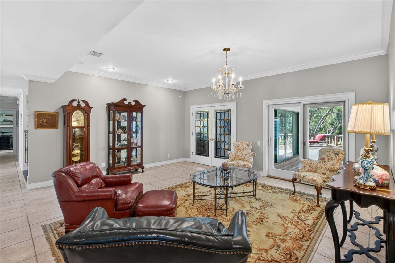 1100 Tortuga Circle Ne, Saint Petersburg, FL 33702 Photo